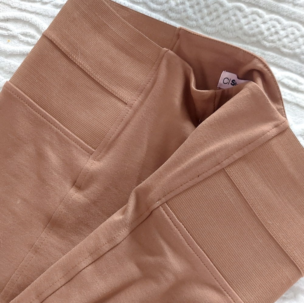 Never Worn  Brown Women's Pants/ Leggings.